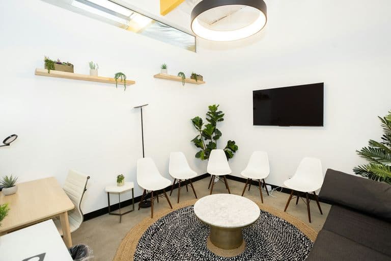 A calmly furnished waiting room